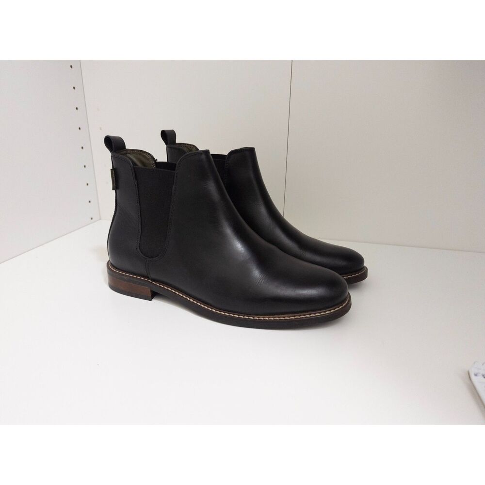 Barbour men's boots size 7/women's 8.5